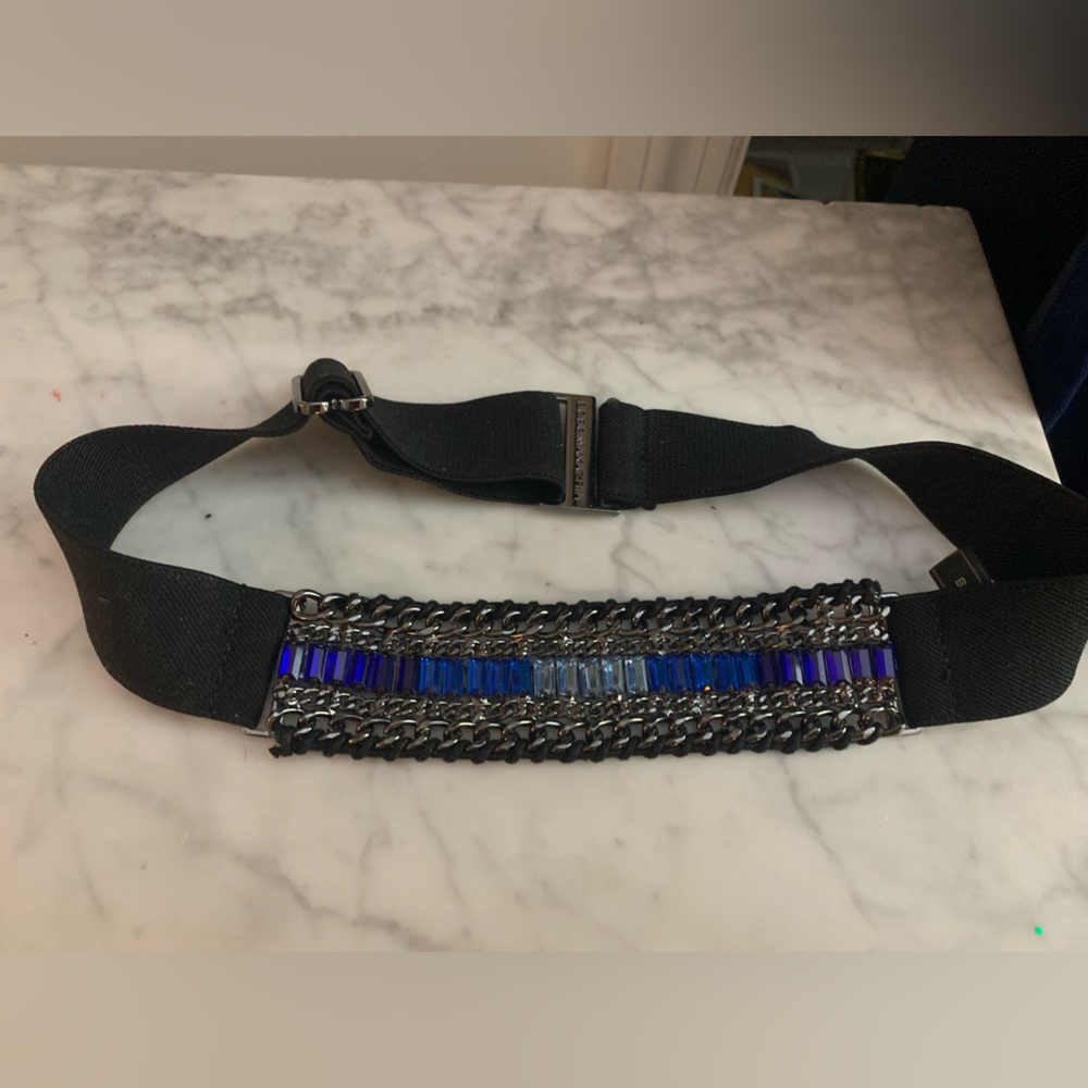 BCBG MAXAZRIA MULTI BLUE GEM STONE ELASTIC WAIST BELT- adjustable size XS